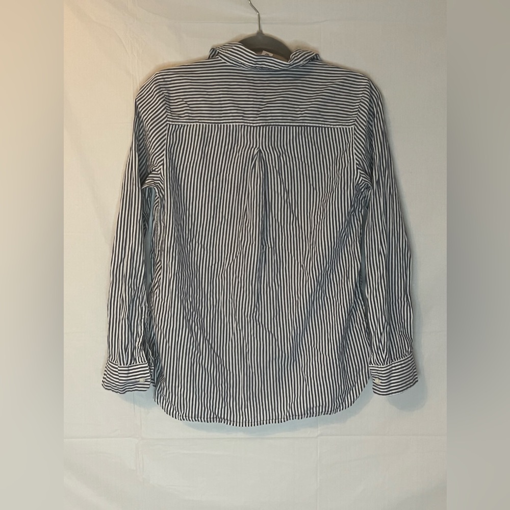 Old Navy button down - Picture 2 of 2
